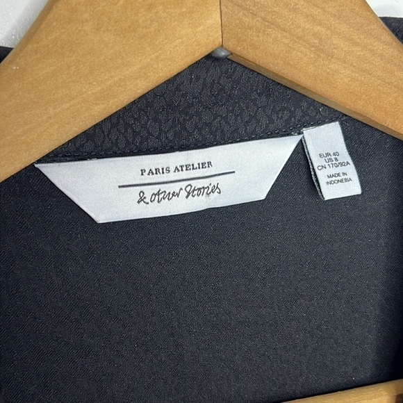 & Other Stories Paris Atelier Snake Reptile Print V Neck Collard Blouse - Picture 10 of 11